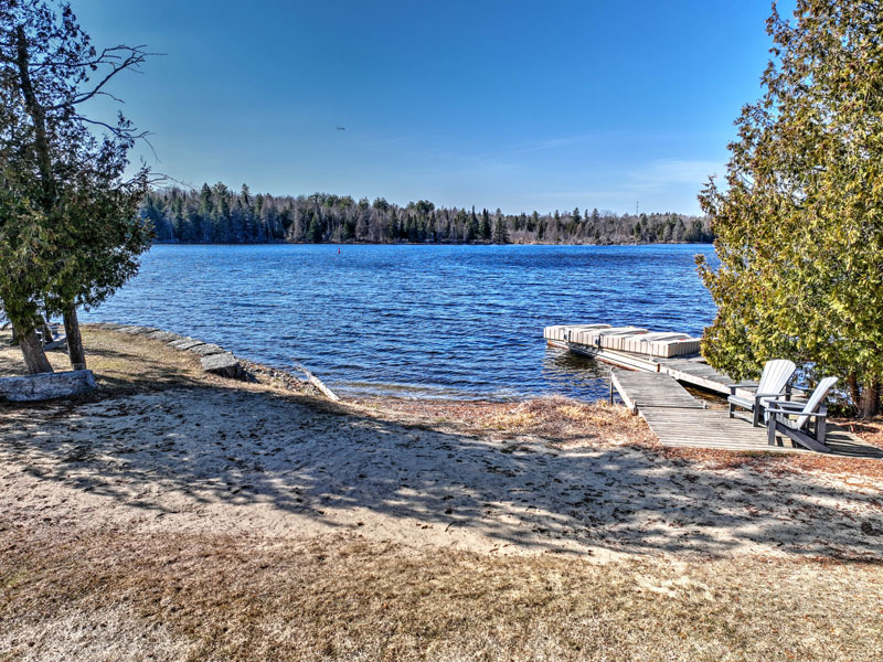 37 Drive, Gull River Kawartha Waterfront Realty Inc.