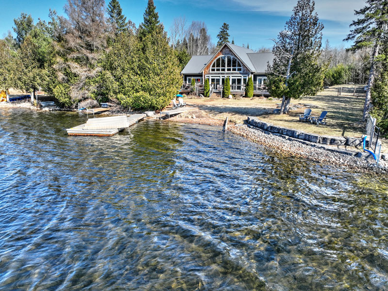 37 Drive, Gull River Kawartha Waterfront Realty Inc.